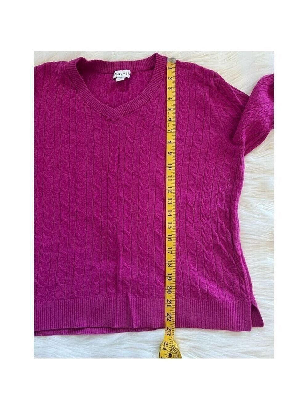 Bundle of 3 Cable Knit V Neck Sweaters (1X) - Picture 14 of 14